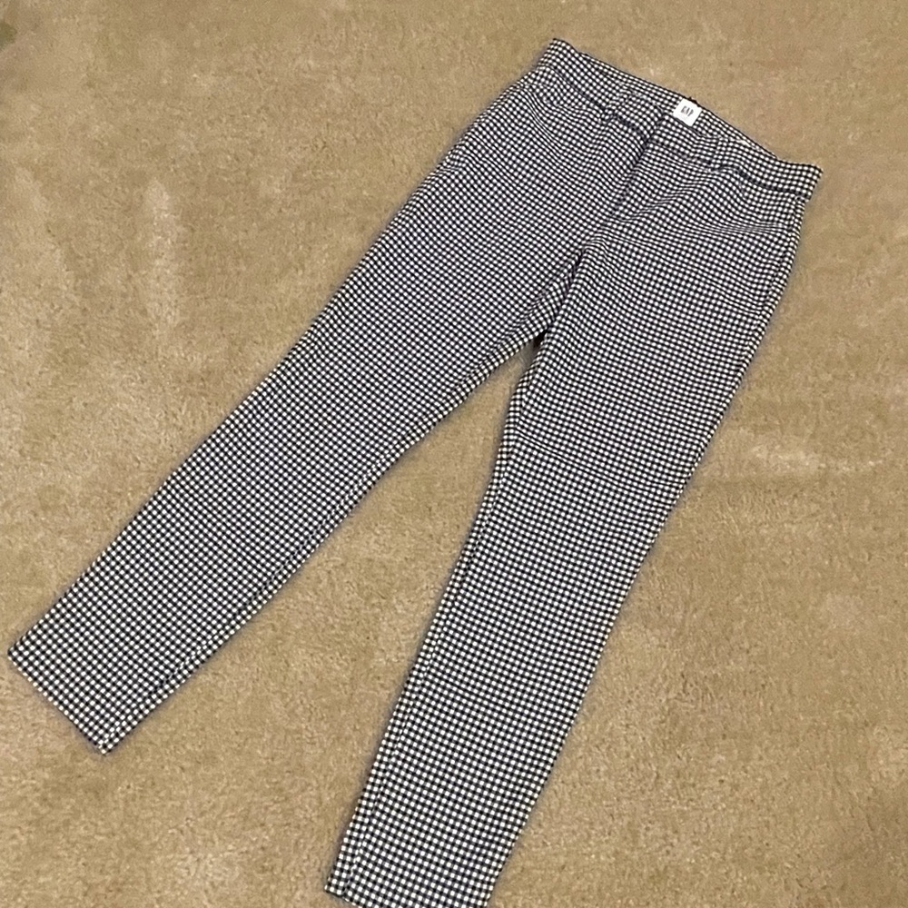 Whit and black place pants